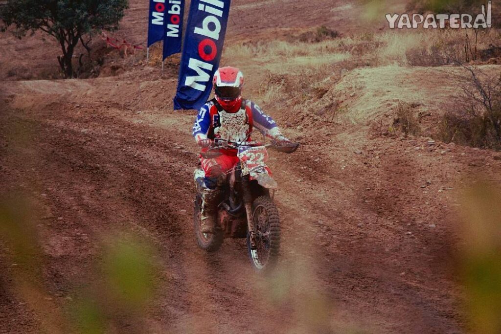 MO3 MOTOCROSS 2
