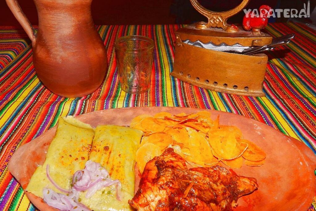 PAV1 Pavo con Chifles y Tamales de Takeras Criollo