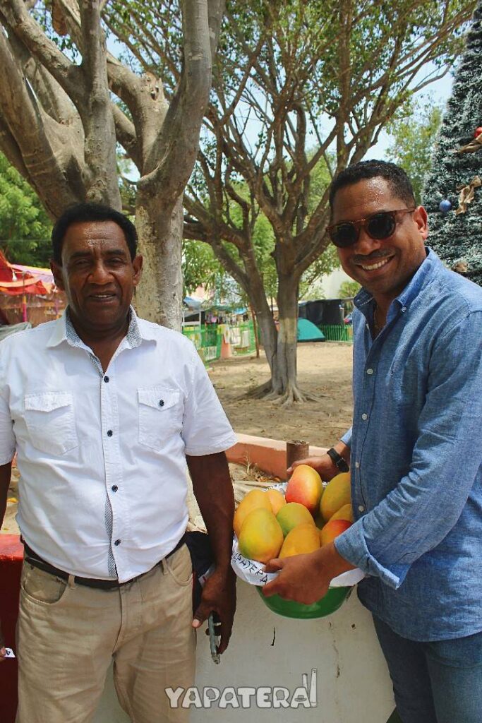 VI9 visitante OWAN LAY(CRESPIAL) y Raul Acha poblador